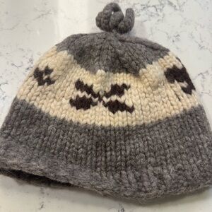 Kids 100% Virgin Wool Winter Hat Gray and Ivory Patterned Beanie